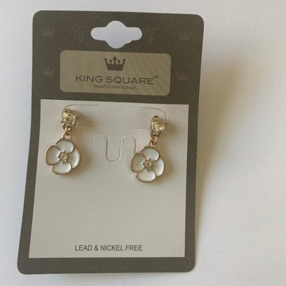 Floral Earrings (Brand New)
